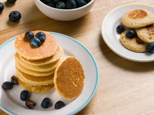 Φρουτένια pancakes με φρουτοπουρέδες GERBER organic