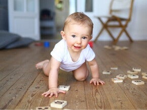 Μπουσούλημα Μωρού: Πότε Ξεκινά και Πώς να Υποστηρίξεις την Ανάπτυξή του