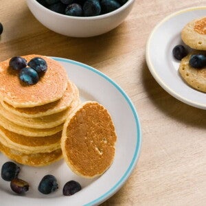 Φρουτένια pancakes με φρουτοπουρέδες GERBER organic