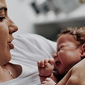 nutrition-program_why-babies-cry_ig_post_315x225_de_200207_1 nutrition-program_why-babies-cry_ig_post_315x225_de_200207_1