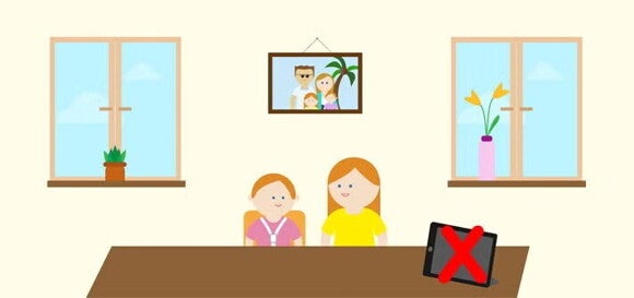 Γραφικό δύο παιδιών σε ένα τραπέζι, δύο παράθυρα και μία κορνίζα στον τοίχο. Γραφικό δύο παιδιών σε ένα τραπέζι, δύο παράθυρα και μία κορνίζα στον τοίχο.